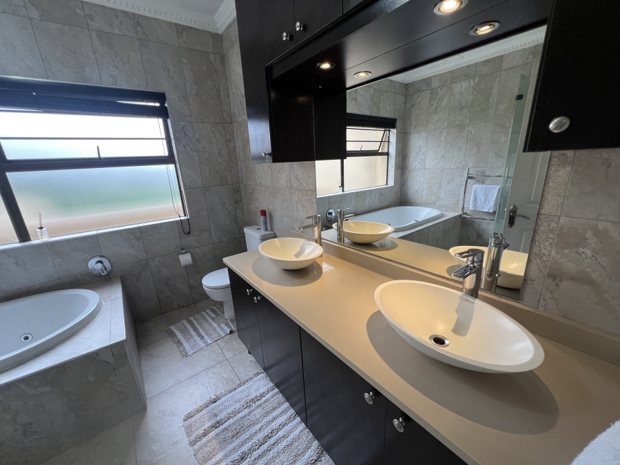 4 Bedroom Property for Sale in Bunkers Hill Eastern Cape